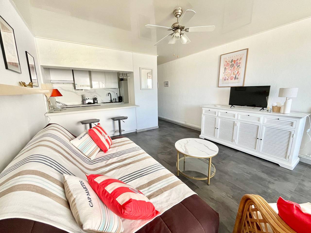 Appartement entier, Appartement lumineux plage pour 4 pers avec piscine et parking in Le Grau-du-Roi, Côte d'Améthyste