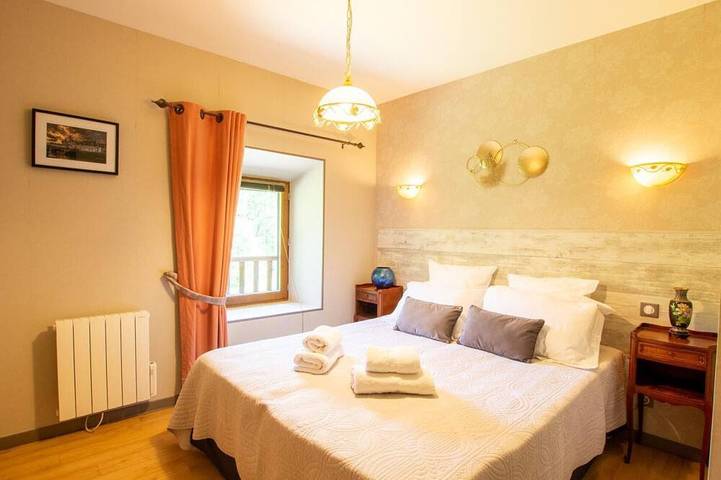 Gîte pour 4 personnes, avec jardin à La Chapelle-Gonaguet - 3