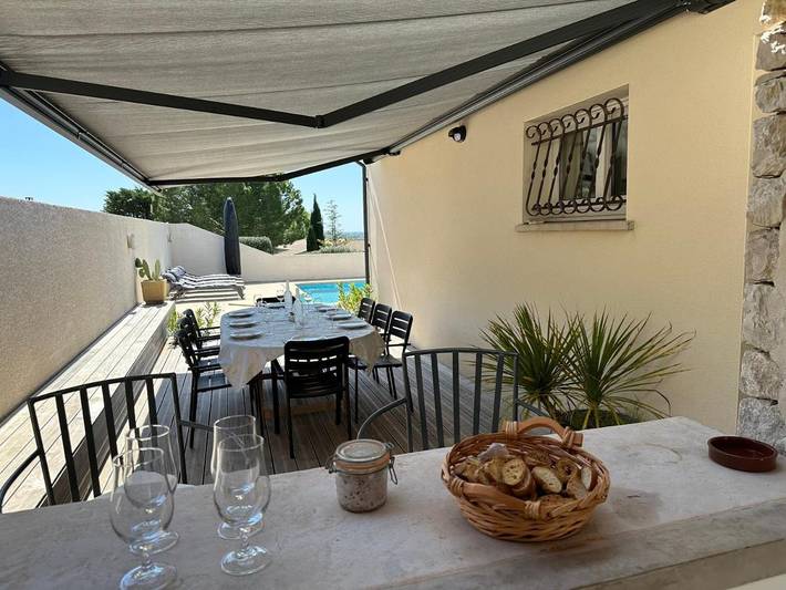 Location de vacances pour 10 personnes, avec piscine ainsi que jardin et vue à MUS - 2