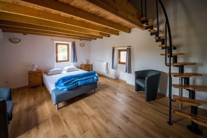 Maison de campagne pour 26 personnes à Colombier-le-Vieux - 2
