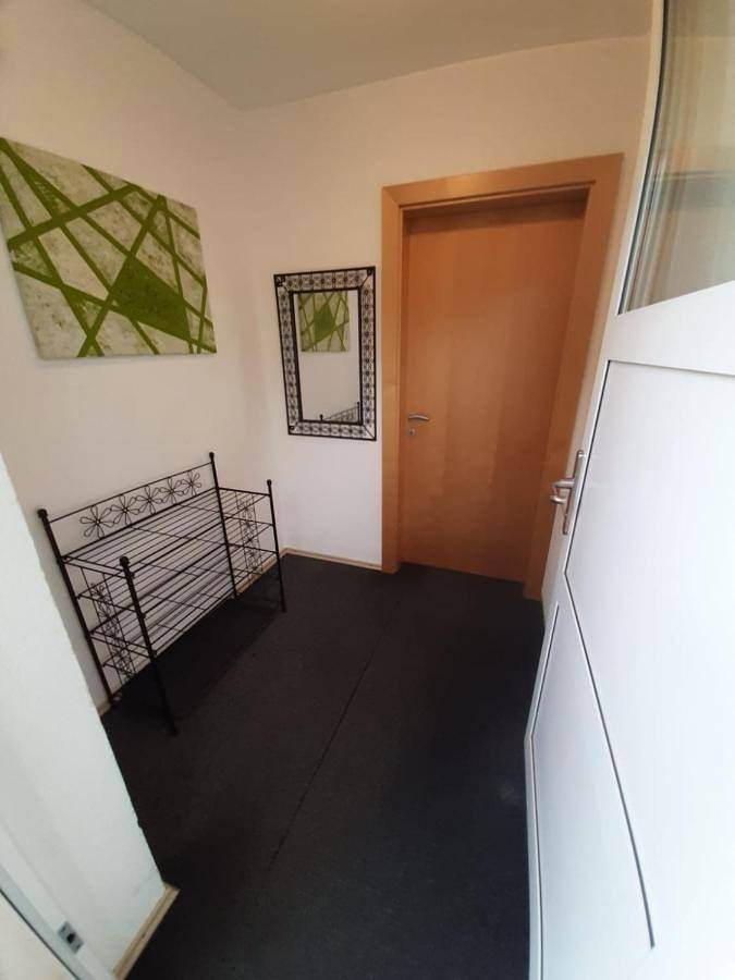 Ferienwohnung für 5 Personen, mit Terrasse und Garten sowie Ausblick in Grins - 2