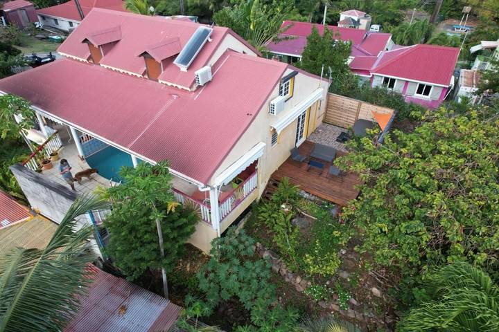 Location de vacances pour 4 personnes, avec piscine ainsi que jardin et jacuzzi à Terre-de-Bas - 4