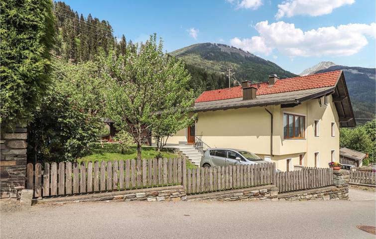 Ganze Ferienwohnung, Apartment mit Bergblick und moderner Ausstattung in Obervellach in Hohe Tauern, Obervellach