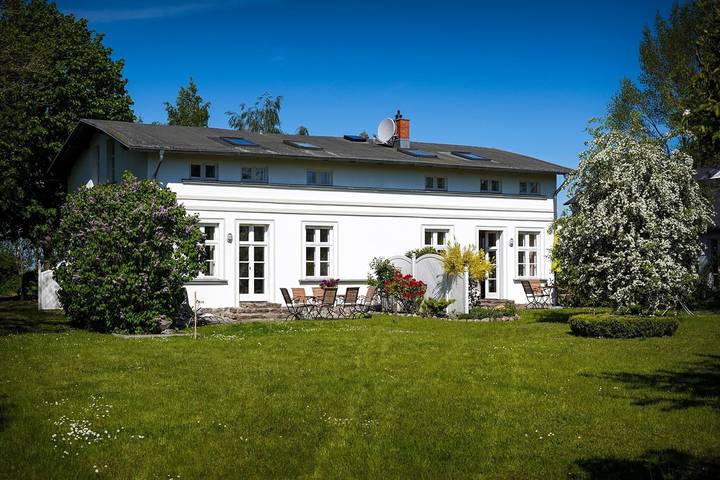 Apartamento de vacaciones para 4 personas, con vistas y jardín - 1