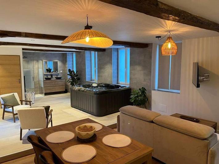 Appartement de vacances pour 4 personnes, avec sauna ainsi que jardin et jacuzzi