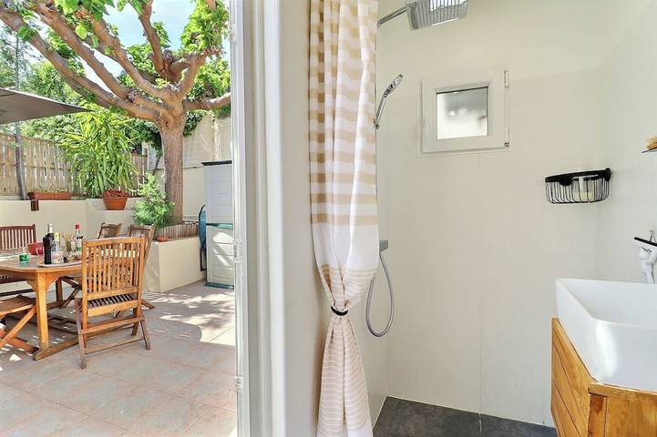 Gîte pour 4 personnes, avec terrasse à Le Rove - 4