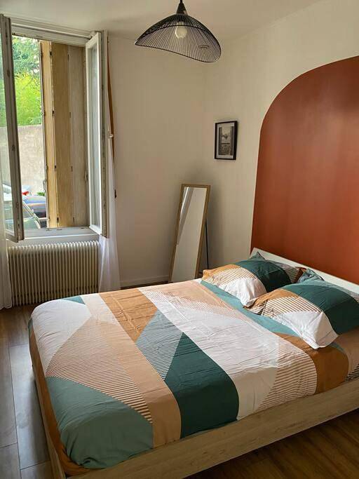 Appartement entier, One-Bedroom Apartment in Clichy-sous-Bois, Seine-Saint-Denis