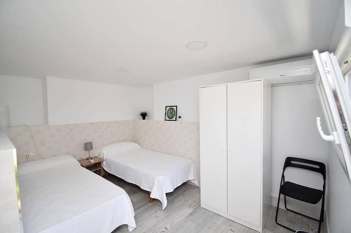 Bungalow für 6 Personen, mit Garten und Pool sowie Kinderpool und Terrasse in Jávea - 4