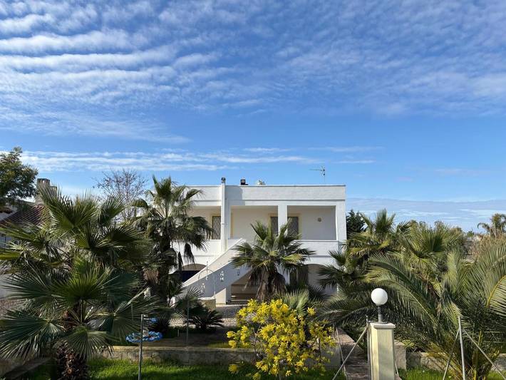 Casa vacanza per 4 persone, con panorama e giardino in Torre Squillace