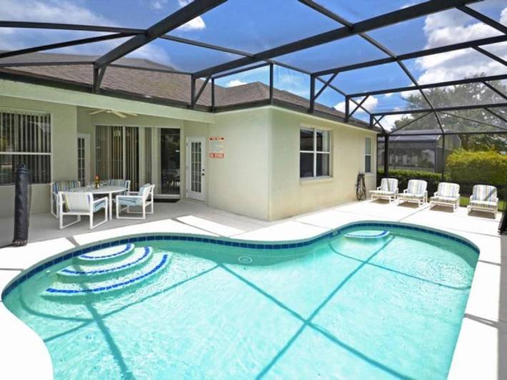 3 Bedroom Budget Home and Private Pool in ChampionsGate, Four Corners