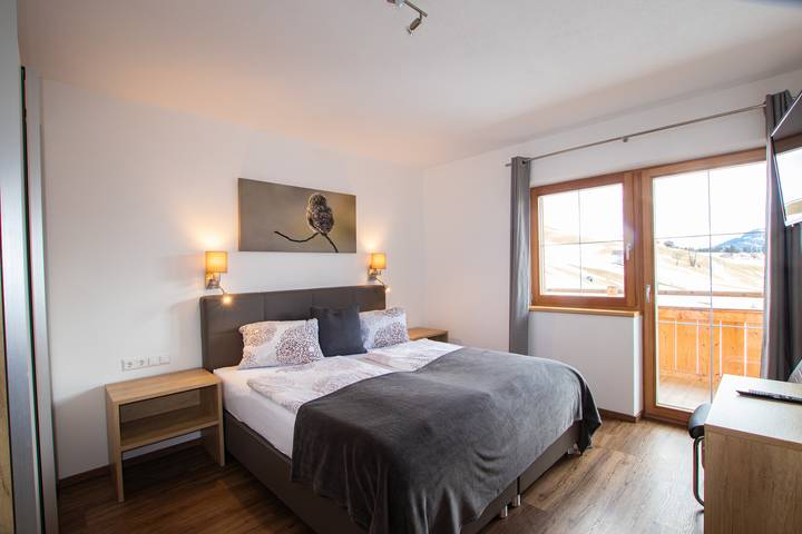 Hütte für 10 Personen, mit Ausblick und Balkon, kinderfreundlich in Wildschönau - 2