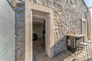 Gîte pour 4 personnes, avec balcon à Robion