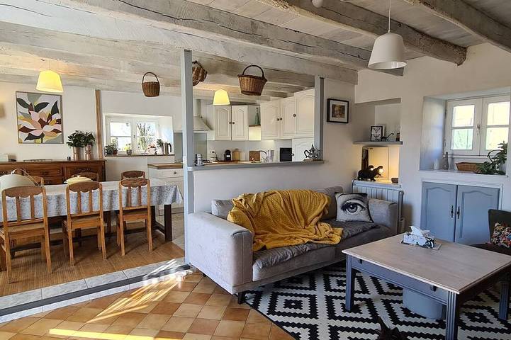 Location de vacances pour 8 personnes, avec Terrasse et Jardin à Fontanes-du-Causse