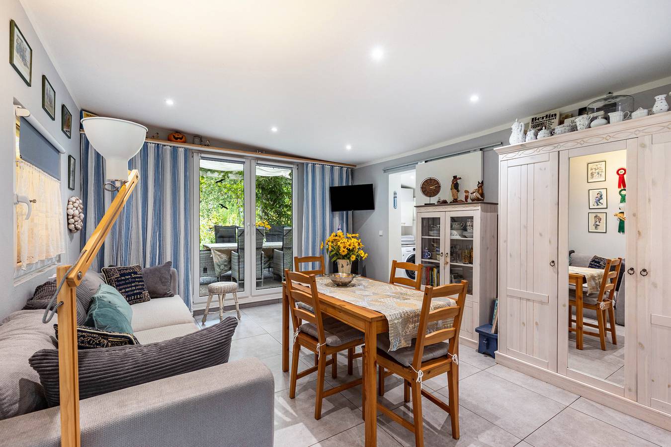 Bungalow 'Im Idyllischen Garten' mit privater Terrasse, privatem Garten und Wi-Fi in Berlin Britz, Berlin