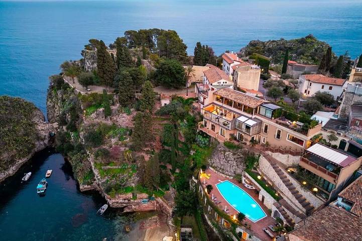Villa pour 10 personnes, avec Balcon ainsi que Jacuzzi et Jardin à Mazzarò