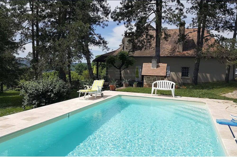 Grande maison quercynoise avec piscine in Figeac, Lot