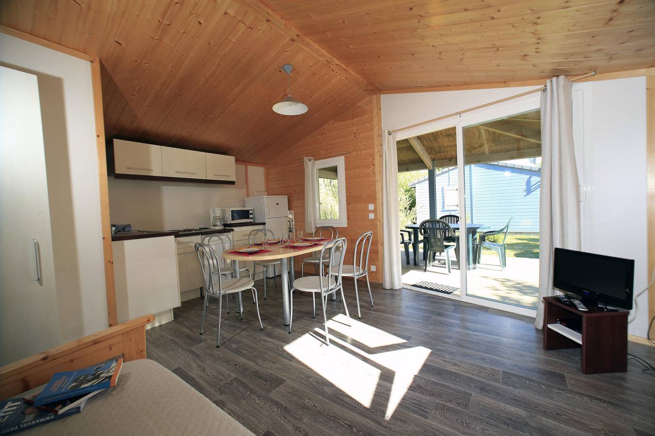 Chalet pour 2 personnes avec balcon/terrasse in Saint-Denis-d'Oléron, Côte de Beauté