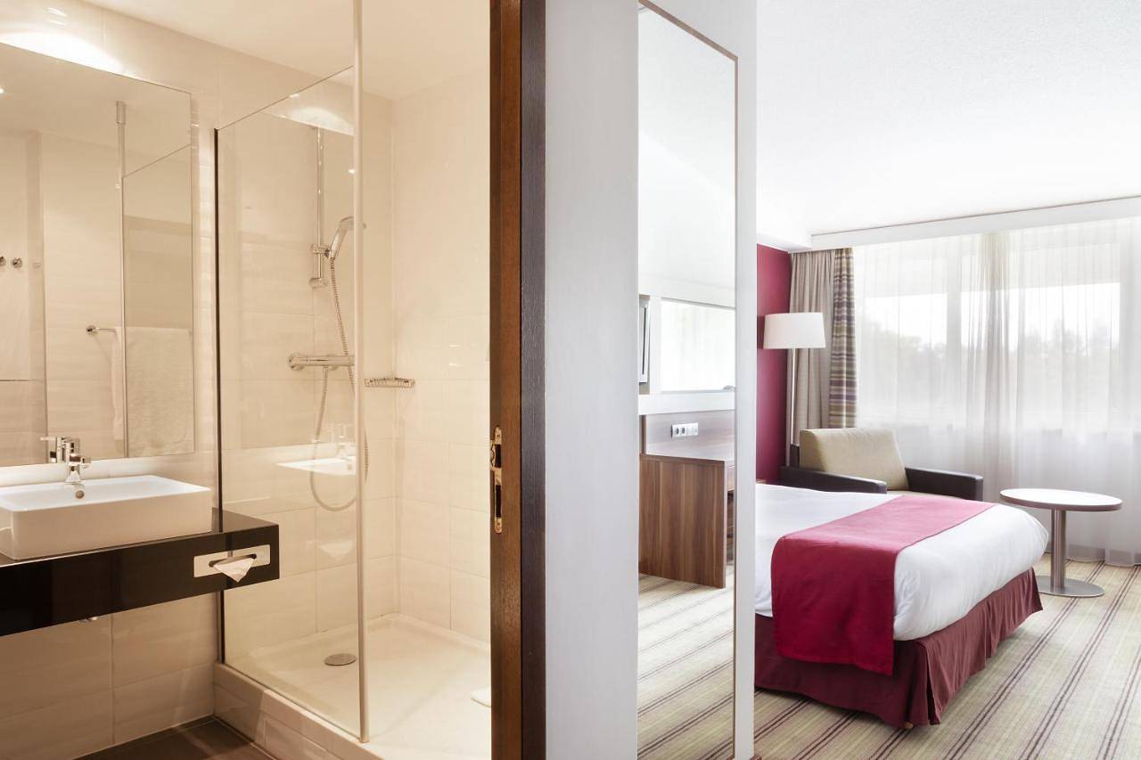 Holiday Inn Lille Ouest Englos by Ihg in Englos, Région de Lille