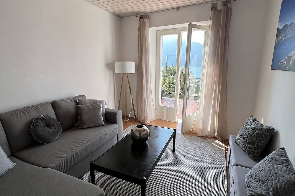 Romantisches Rustico mit traumhaftem Seeblick in sehr ruhiger Lage in Brenzone, Gardasee-Berge