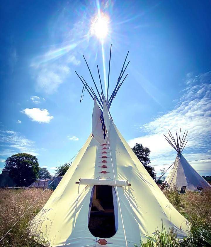 Terra-Tipike, Tipi à la ferme entre Terre et Mer in Trébry, Cotes-d'Armor