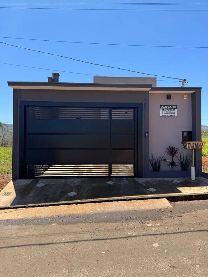 Casas e apartamentos de temporada para 12 pessoas, com terraço, com animais de estimação em Delfinópolis