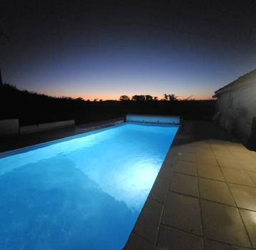 Chambre d’hôte pour 2 personnes, avec jardin et piscine à Ciry-le-Noble