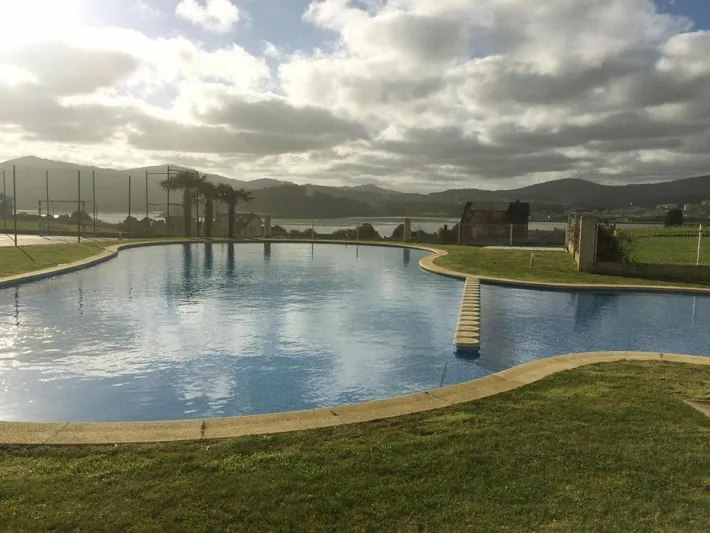 Apartamento de vacaciones para 5 personas, con piscina además de vistas y jardín - 1