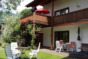 Hütte für 2 Personen in Ruhpolding, Bayerische Alpen, Bild 1