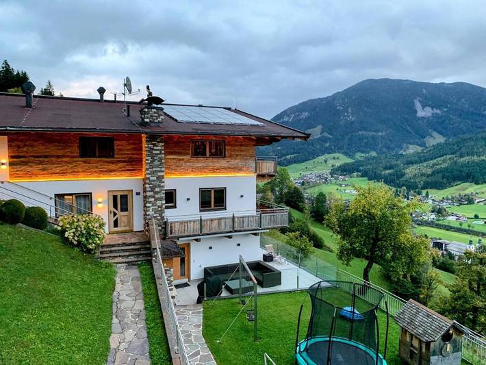 Apartament wakacyjny dla 4 osób, z Balkon i Taras oraz Widok w Brixen im Thale