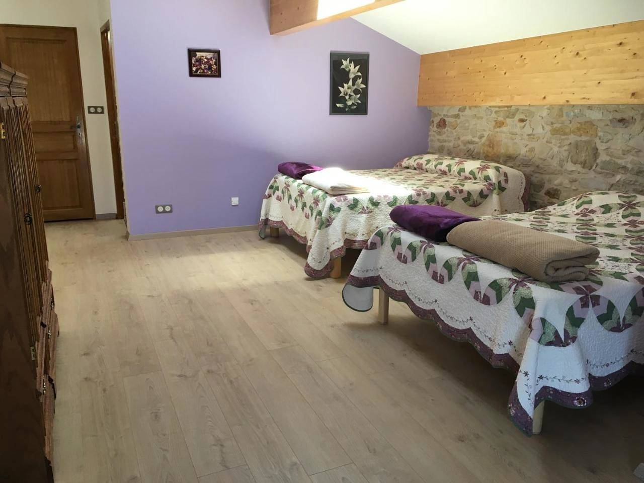 Superior Queen Room in Larroque, Région d'Albi