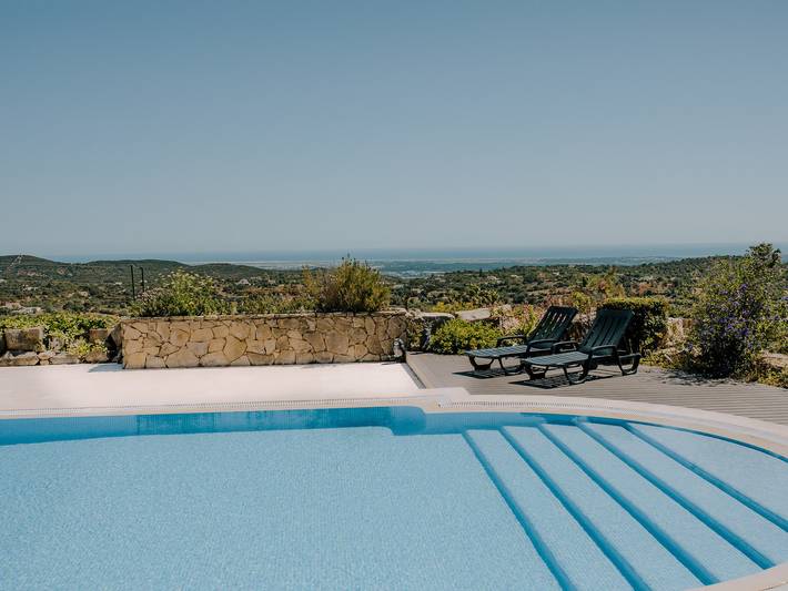 Villa voor 6 personen, with Terras and Tuin as well as Zwembad in Faro