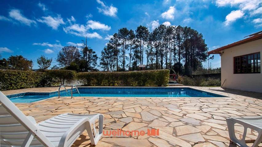 Casas e apartamentos de temporada para 20 pessoas, com jardim e piscina em Caucaia do Alto