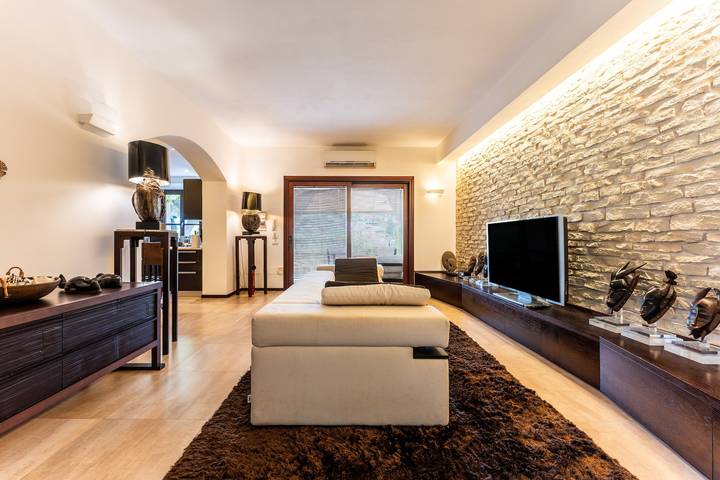 Maison de vacances "Villa Rokkaria" avec terrasses privées, court de tennis partagé et Wi-Fi in Crabonaxa/Villasimius, Villasimius
