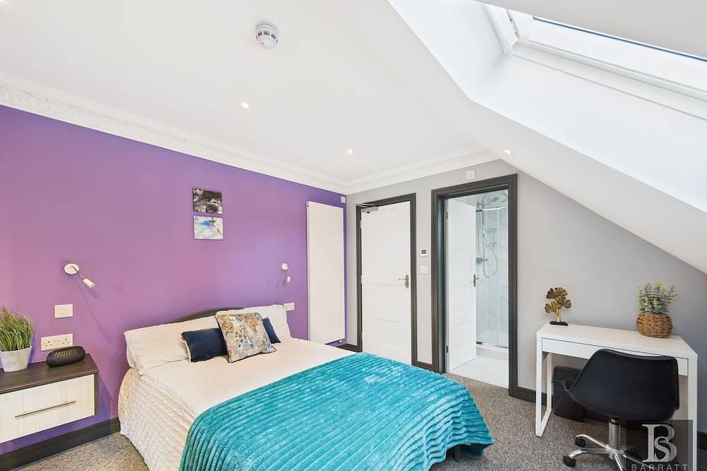 Luxury room's with ensuite and kitchen, parking in Slough Centre in Slough, Berkshire