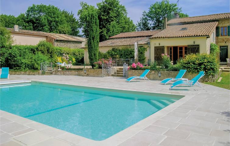 Location de vacances pour 11 personnes à Exoudun