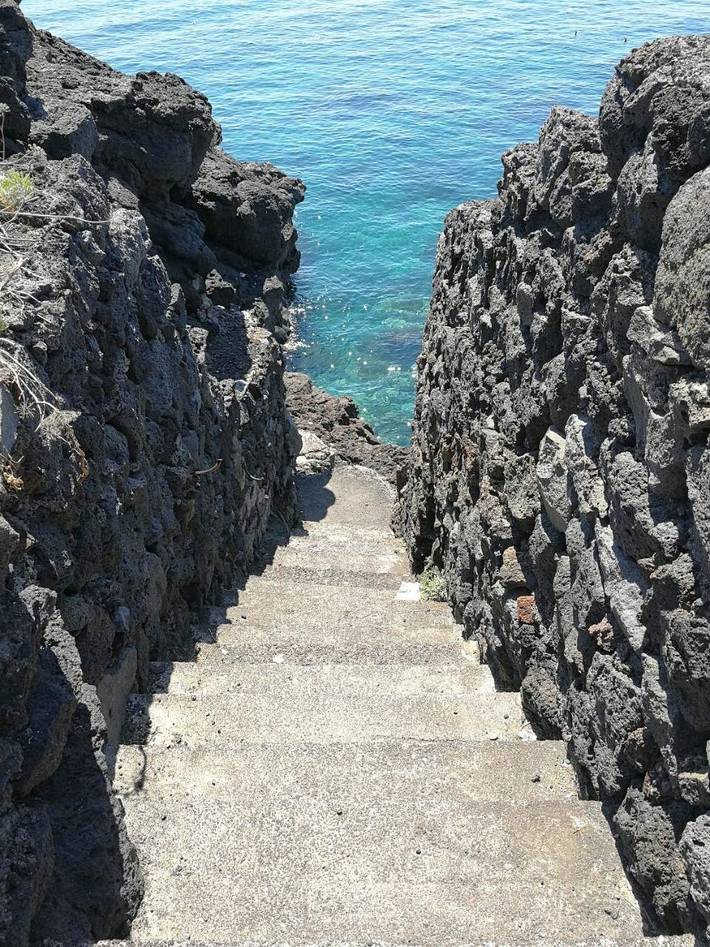 Chambre d’hôte pour 3 personnes, avec Terrasse ainsi que Jardin et Vue à Aci Castello
