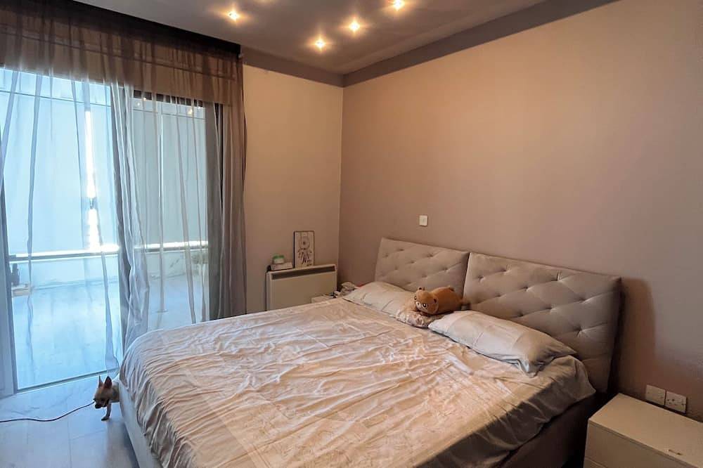 Entire apartment, 3 bedroom apartment in Mackenzie area of Larnaca in Larnaca, Larnaca District