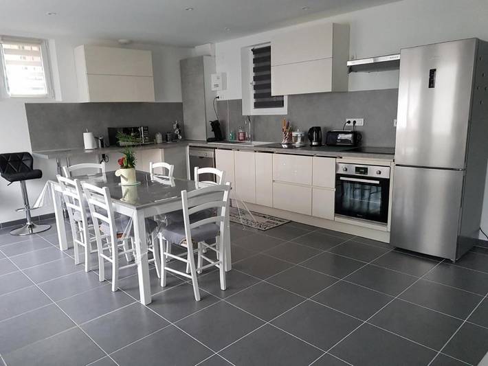 Location de vacances pour 12 personnes, avec terrasse à Pierry