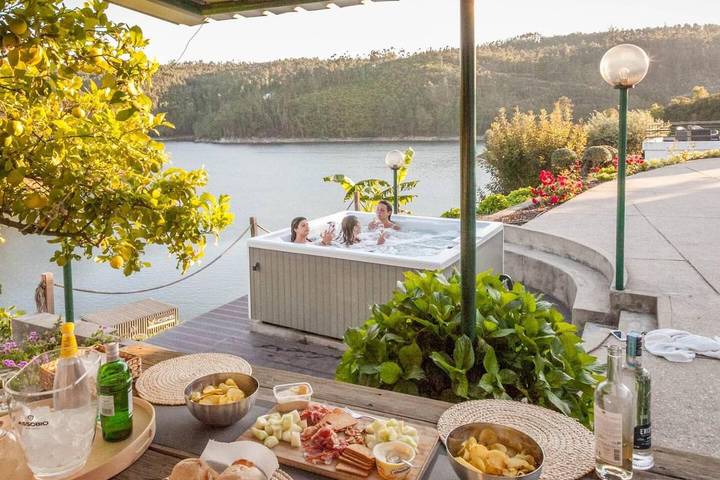 Casa de férias para 12 pessoas, com Varanda e Jacuzzi e ainda Terraço and Jardim em Município de Tomar