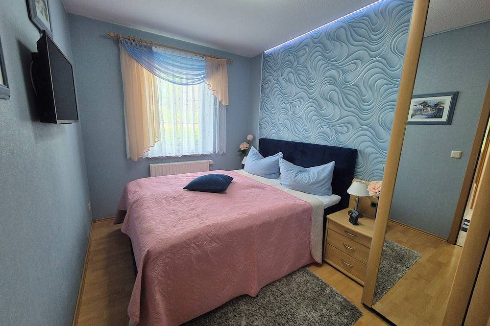 Ganze Wohnung, Idyllische Ferienwohnung mit Pool, Whirlpool und Sauna bei Leipzig in Eilenburg, Sächsisches Burgen- und Heideland