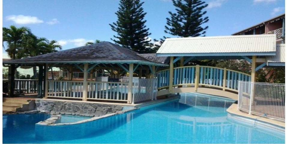 Ferienwohnung für 4 Personen, mit Pool und Balkon sowie Ausblick - 1