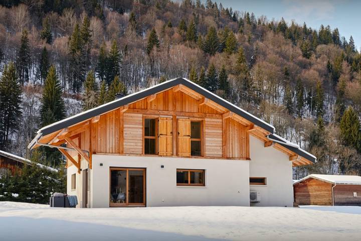 Chalet pour 8 personnes, avec jardin, adapté aux familles en Haute-Savoie