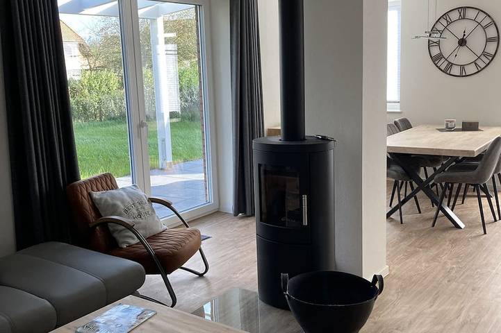 Ferienhaus für 6 Personen, mit Terrasse und Garten sowie Sauna in Butjadingen