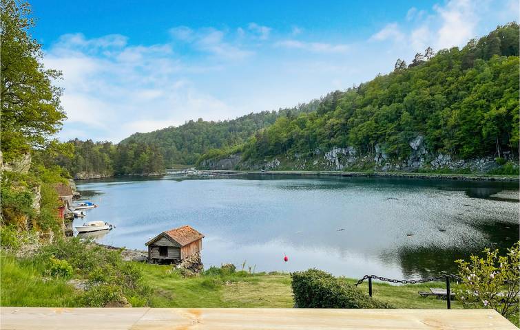 Ferienhaus für 7 Personen mit Terrasse in Lyngdal