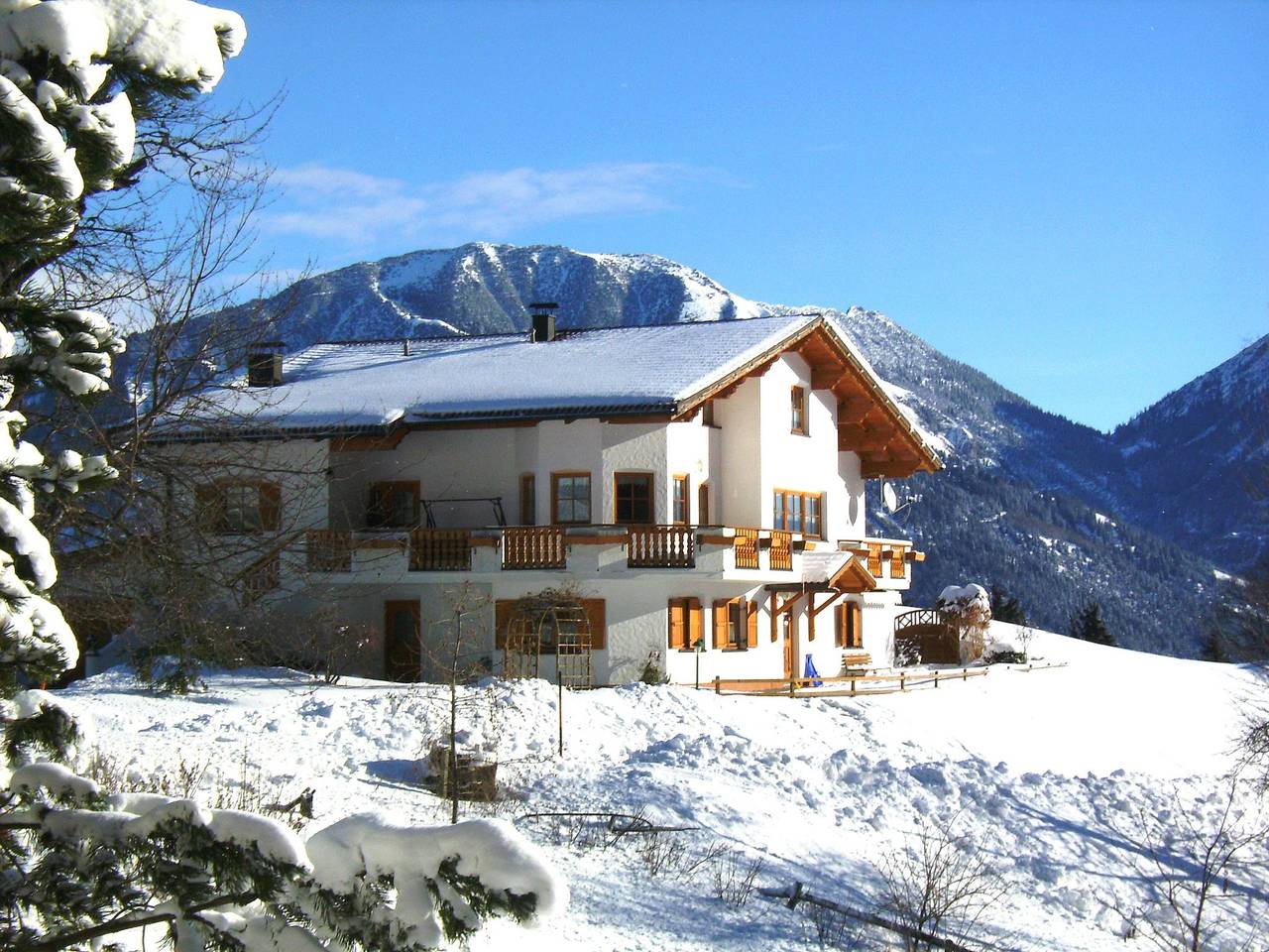 Ganze Wohnung, Geräumige Wohnung mit schönem Garten
 in Rätikon Gebirgsgruppe, Bürserberg