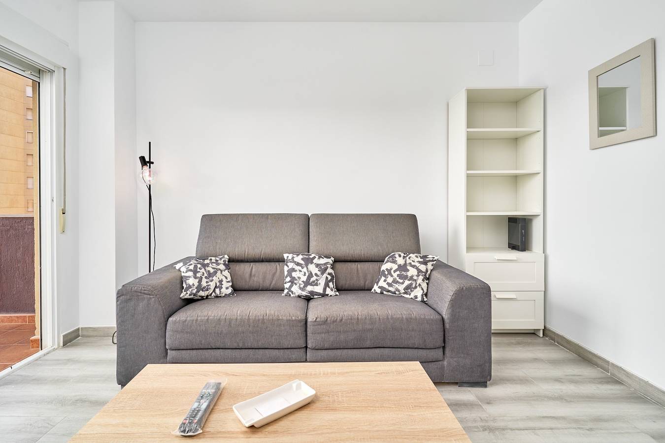 Ganze Wohnung, Ferienwohnung 'Apartamento Son De Mar Gondolas' mit Meerblick, Gemeinschaftspool und Wi-Fi in Playa Puerta del Mar, Almuñecar