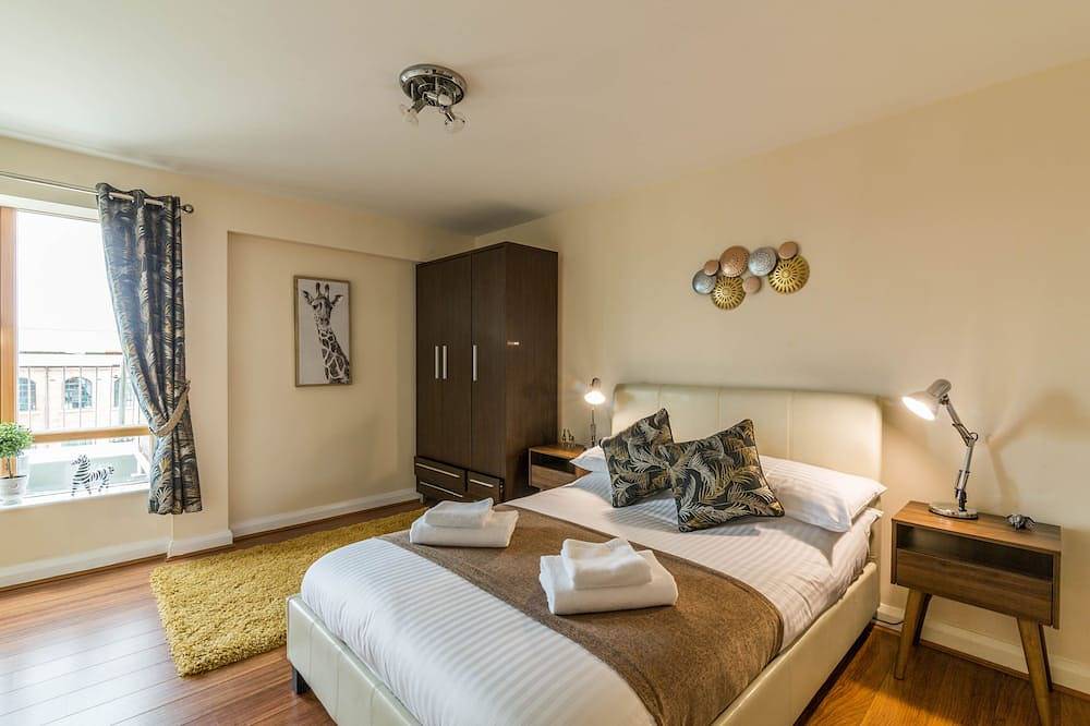 Apartamento entero, Apartamento Penthouse con vistas a la ciudad - Balcón y estacionamiento in Nottingham, Midlands del Este