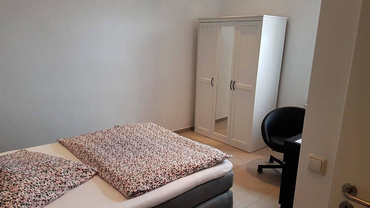 Ganze Ferienwohnung, Double Room with Private Bathroom in Mülheim an der Ruhr, Ruhrgebiet