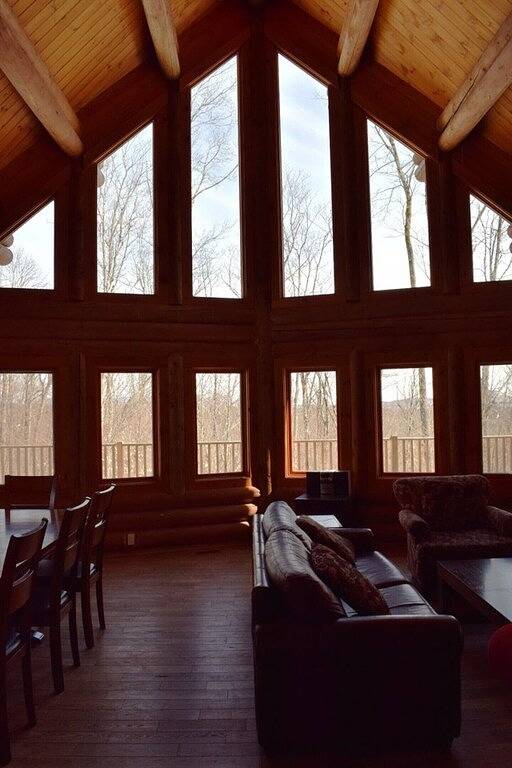 Le Montagnard # 057; Majestätisches Blockhaus im Wald und nur 20 Minuten vom Mont-Tremblant entfernt in Labelle, Québec