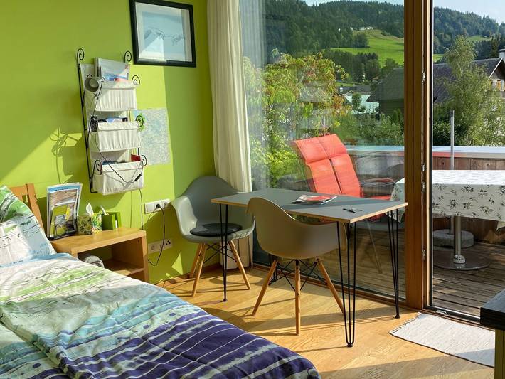Ferienwohnung für 2 Personen, mit Balkon und Ausblick in Alberschwende